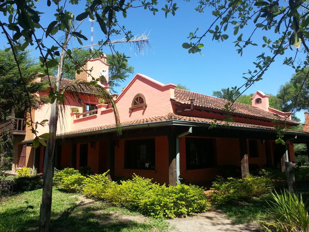 Las Curiosas Hotel Avia Terai Екстериор снимка