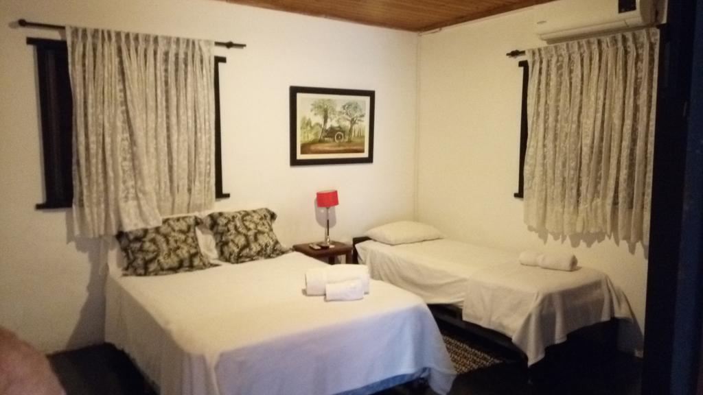 Las Curiosas Hotel Avia Terai Екстериор снимка