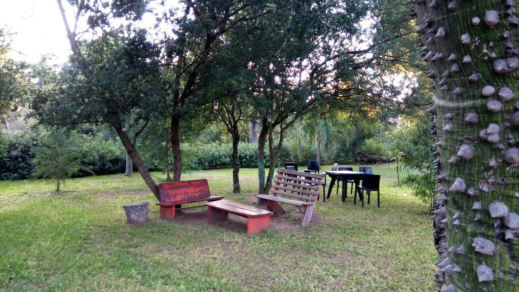 Las Curiosas Hotel Avia Terai Екстериор снимка